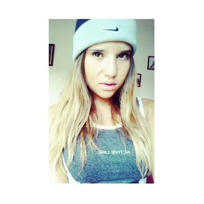 chemounyclara's profile picture. PARIS