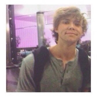 FREE FOLLOW FROM @hickeyyirwin PLS FOLLOW HER AND ASK FOR A FOLLOW BACK :))))