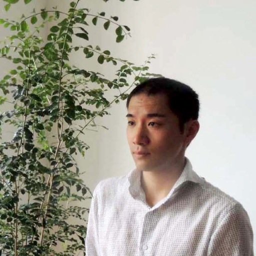 建築やアート、温泉や旅行が好き。小説や映画も好き。設計事務所で働きながら、バスケしてます。