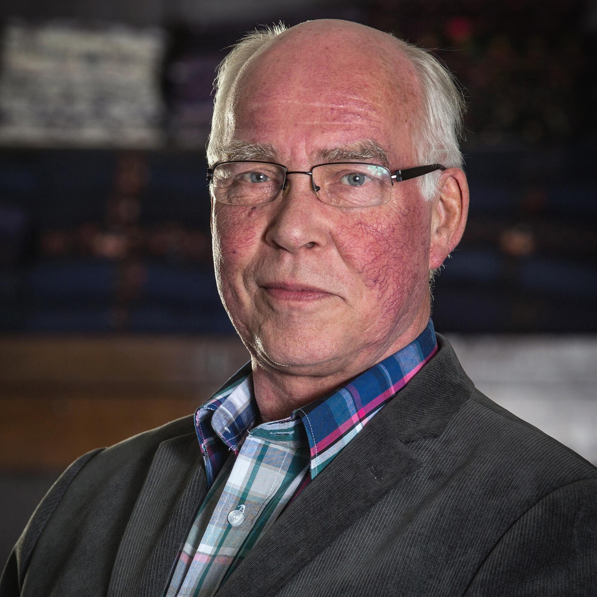 Beroep: Entrepeneur, echtgenoot van Ria, vader van 6 kinderen en opa van 13 kleinkinderen. Burgerlid SGP Bunschoten