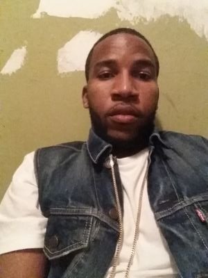 tsluggz's profile picture. Laid back dude