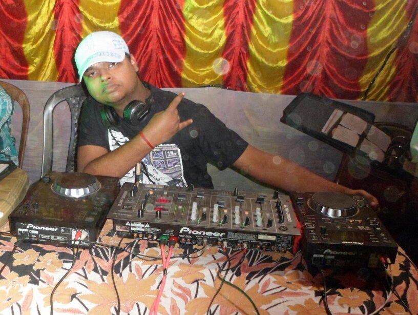 DJTANMOY143's profile picture. 