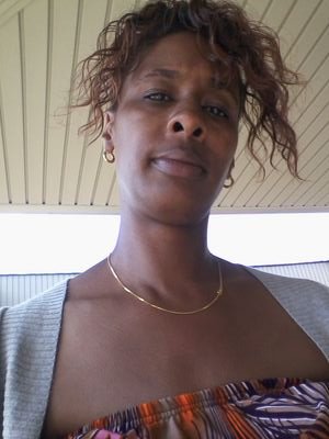 waitingforhim32's profile picture. 