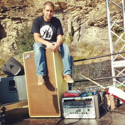 eflo3000's profile picture. bass player, MD, producer