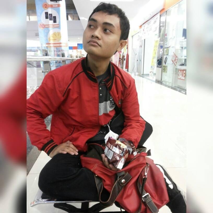 160 karakter tidak cukup untuk menggambarkan diri saya .