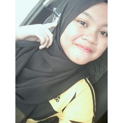 Assalamualaikum!  follow me and i'll follow u back;) add my wechat- hanim37. follow my instagram- nanimnim. thanks♡