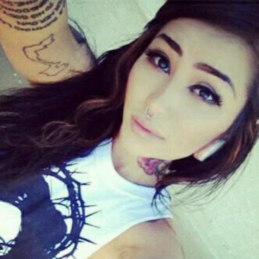 Love living in L.A. I work as a hair stylist and live life to the fullest! Love longboarding and gaming