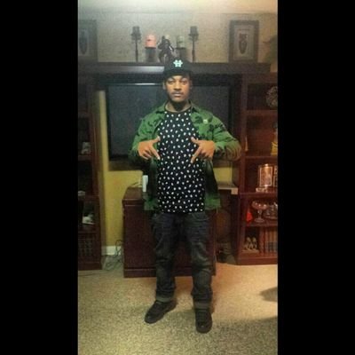 You’ll never see a one on one fuck boy  ─╤╦︻.                The whole squad gone get you