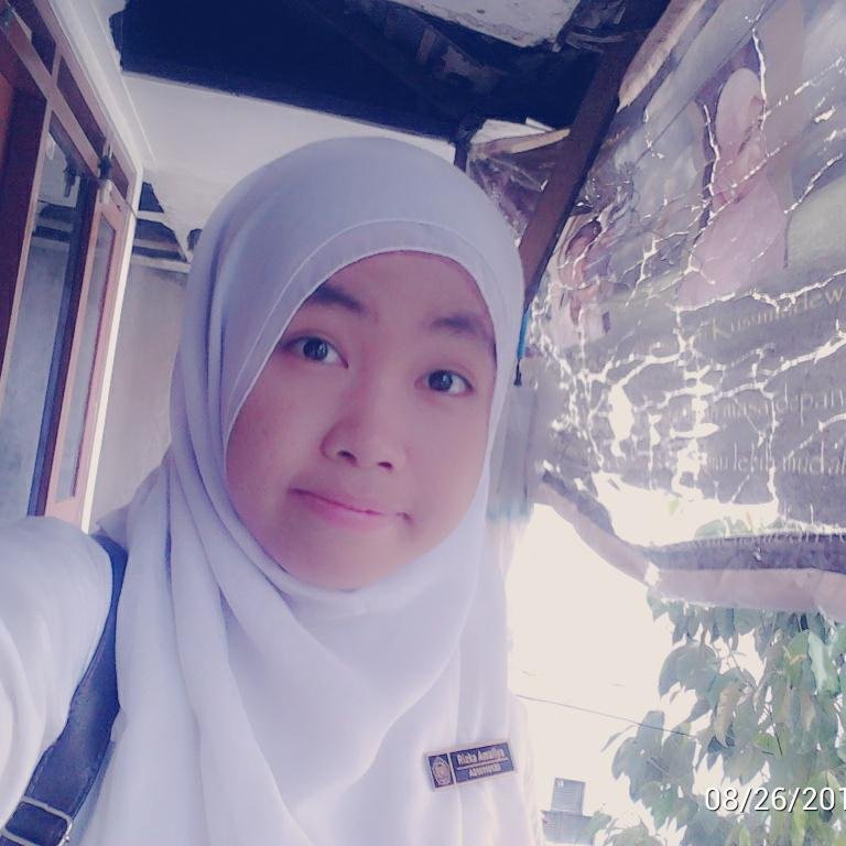 wanita yg baik untk laki-laki yg baik juga,#perjuangan untk terus berkarya :) n mencri jati dri, ganbate :)
