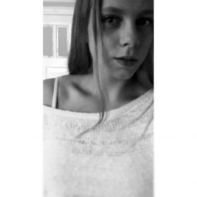 || insta: annikadeh_  || snapchat: annikaaturnt ||