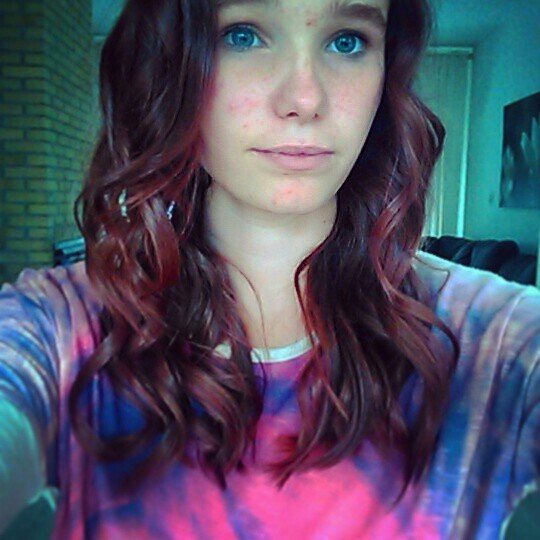 Lovemyfriendsx / follow = followback :)