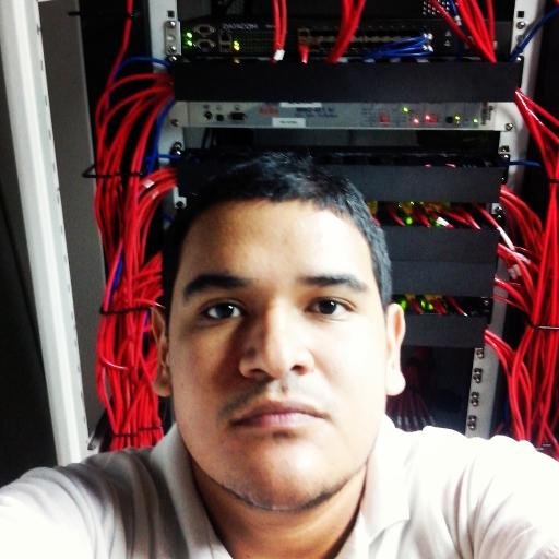 Brasileiro, 25 anos, estudante de TI.