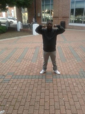 im 21 I love to live life I love music I love going out places my hobby is getting money I love spending to with thoughs who I love the most