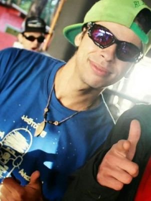 18 anos, 05/03/1994, peixes, skate, rock, trance