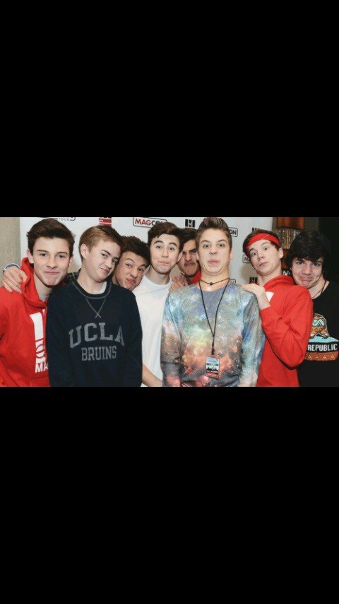 15. Old Magcon, 5sos,1D,The Vamps
