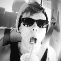 PLEASE DONT FOLLOW , FOLLOW @nashtyxxirwin instead of this account! i'll follow you too on the other , Thank you xxx