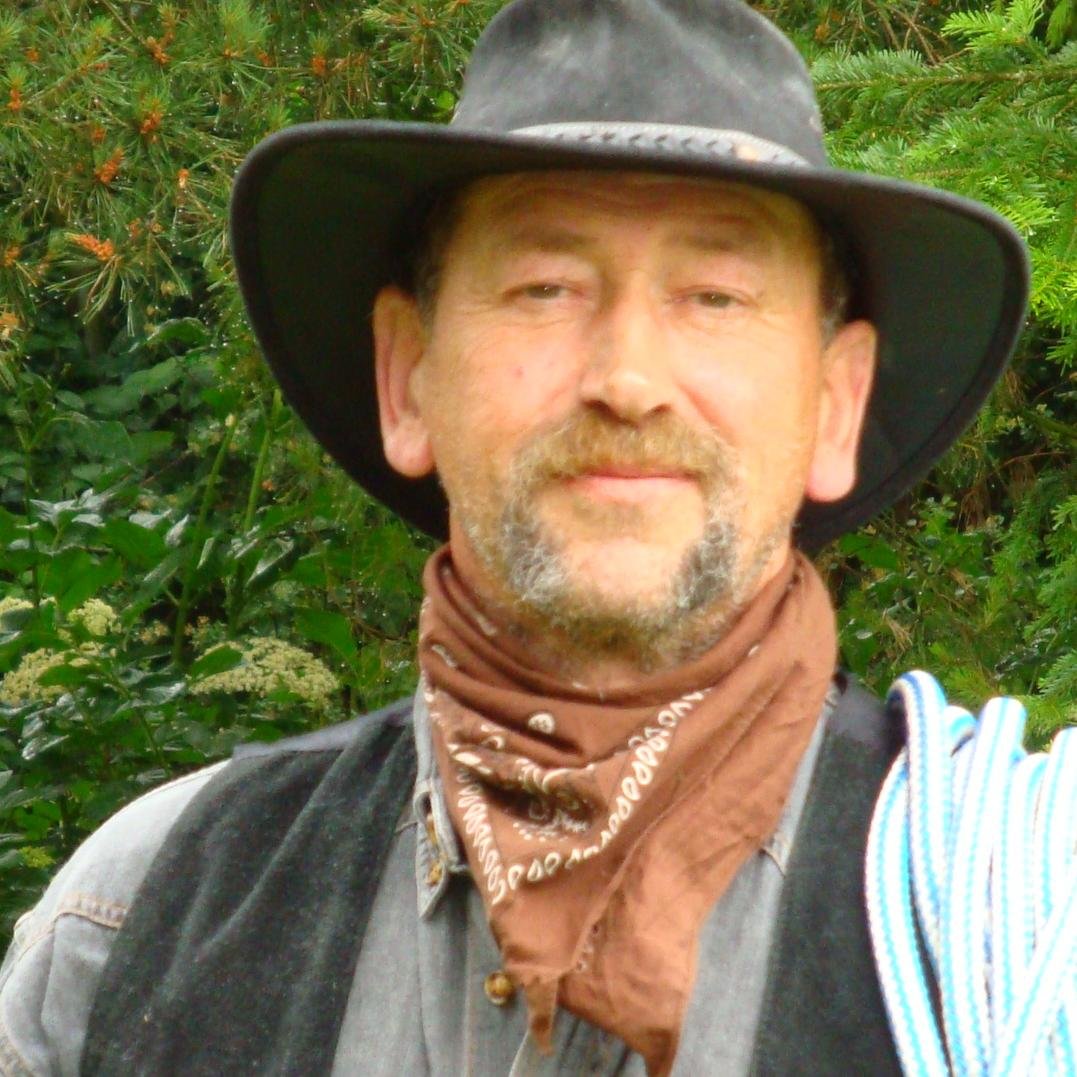 Gärtnermeister,Wochenmarkthändler,Küchen-Gewürz-und Heilkräuter,Tee und Gewürze.Kräuteranbau naturnahe Produktion