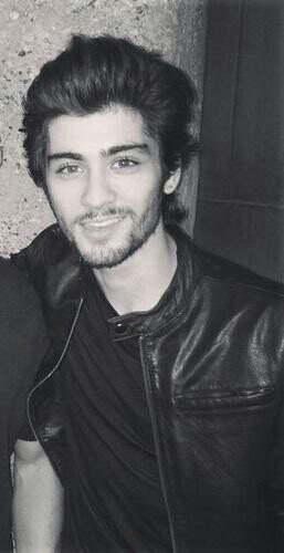 SHADE0FZAYN's profile picture. free follow/voting account. if you want you can follow my main - @gameofharry