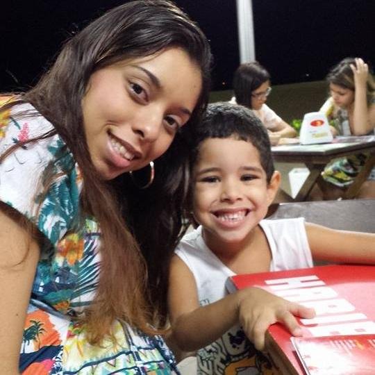 Bom Pessoal esse Twitter eu fiz para meu Trabalho de Festas , quem quiser fazer encomendas é so ir no meu email ou Blog :
http://t.co/hoxFl1S3fW