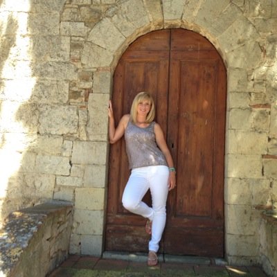 everything for the love of travel! follow my blog for the latest @ http://t.co/pxP3y2UrYp