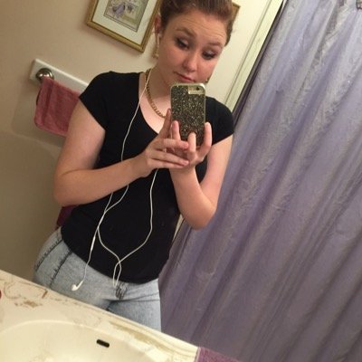 _thursdayxo's profile picture. ♡6.3.14♡