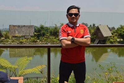 MANCHESTER UNITED
| STKS Bandung | ono silo ama | Nias | @unitedSTKS | @GEMAAKSI |  Nikonian | #HirupAingKumahaAing