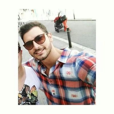 manu_lombardo72's profile picture. Chica. Gracias por sacarme esa bonita sonrisa cada dia .