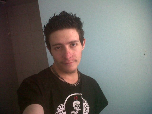 Josshy2K15's profile picture. 19,SINGLE! xxxx add me on BBM :D 269106EE