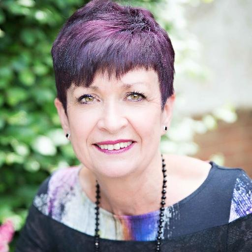 Fi_Ivin's profile picture. Working with business owners who are re -branding to connect with their potential market by nailing their personal style/brand with confidence and authenticity