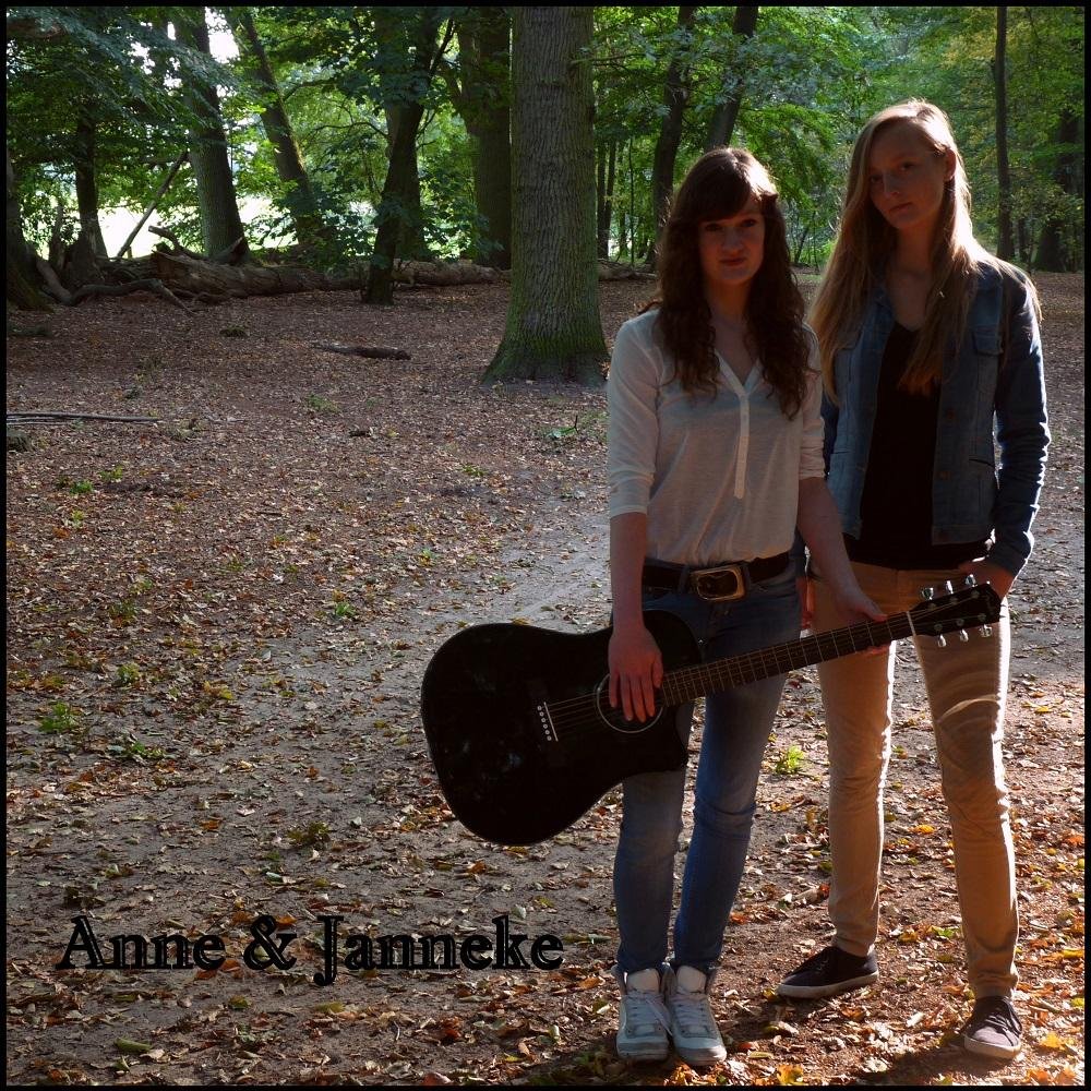 Onze site: http://t.co/K03lLpJDvF                                                  Ons Youtube kanaal:
https://t.co/E7sbFOshGf
A = Anne & J = Janneke
E-mail: