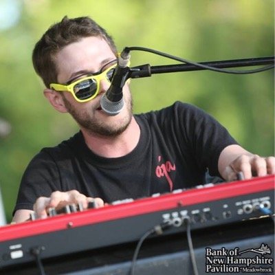 Musician and songwriter. Performing with #SansSouciJGB, #Amulus, @Superfrogmusic, #LizFameAndTheKickers