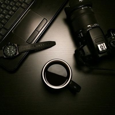 ‏اغرد اي تغريدة ضحك-فلسفة -……… الى اخره