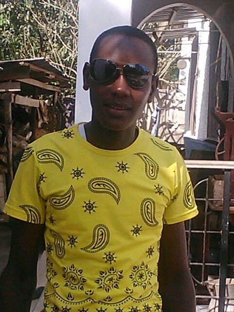 TumsifuAmoniMbi's profile picture. 