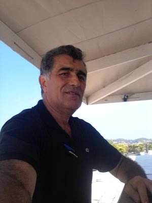 Administrador de Empresa, Especialista em Administração Hospitalar, presidente do PDT de Currais Novos, funcionário público.
