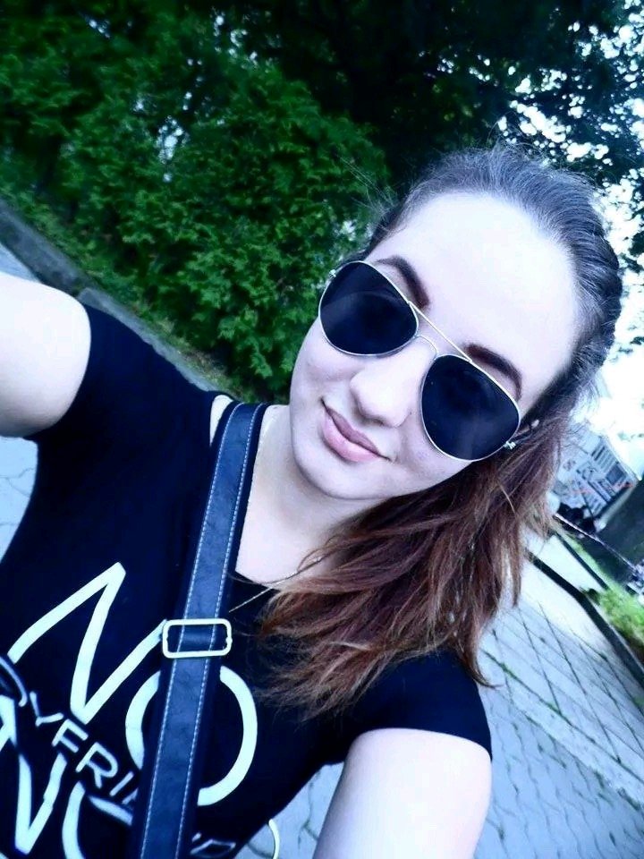 SlavinaSzanyi's profile picture. 