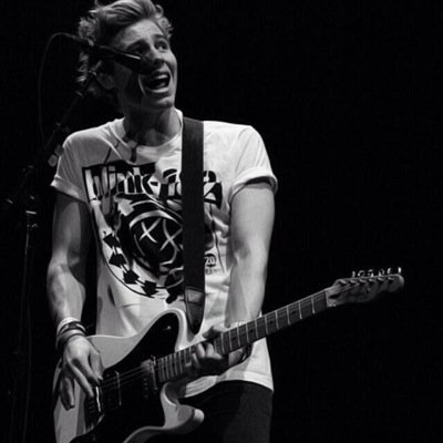 Go follow xx_powell if you want follwers