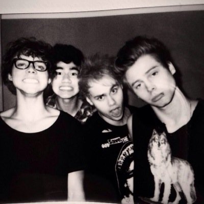 free follow from @idkcthood follow if you want. have a good day :)
