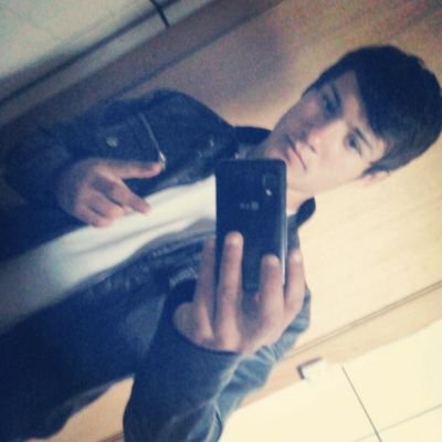 Escorpiano,17 anos solteiro....