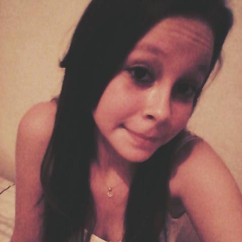 Amo pizza  nuttela 
Jorge e Mateus *---*  eo thiago 
Eu não ligo para o que as pessoas pensam sobre mim ☮ Nostalgia ♡  zap 04399084269