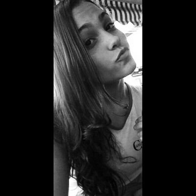 Livrai-me de tudo que atrasa a minha vida, destrói o meu sorriso e me faz sofrer, amém.