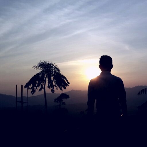 Its just me that trying 2 live my life..