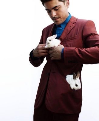 Zac Efron is the SEX GOD He's my fav actor