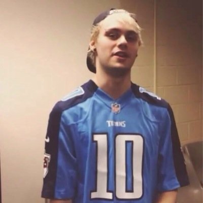 mikeyshairxo's profile picture. mgc makes me weak