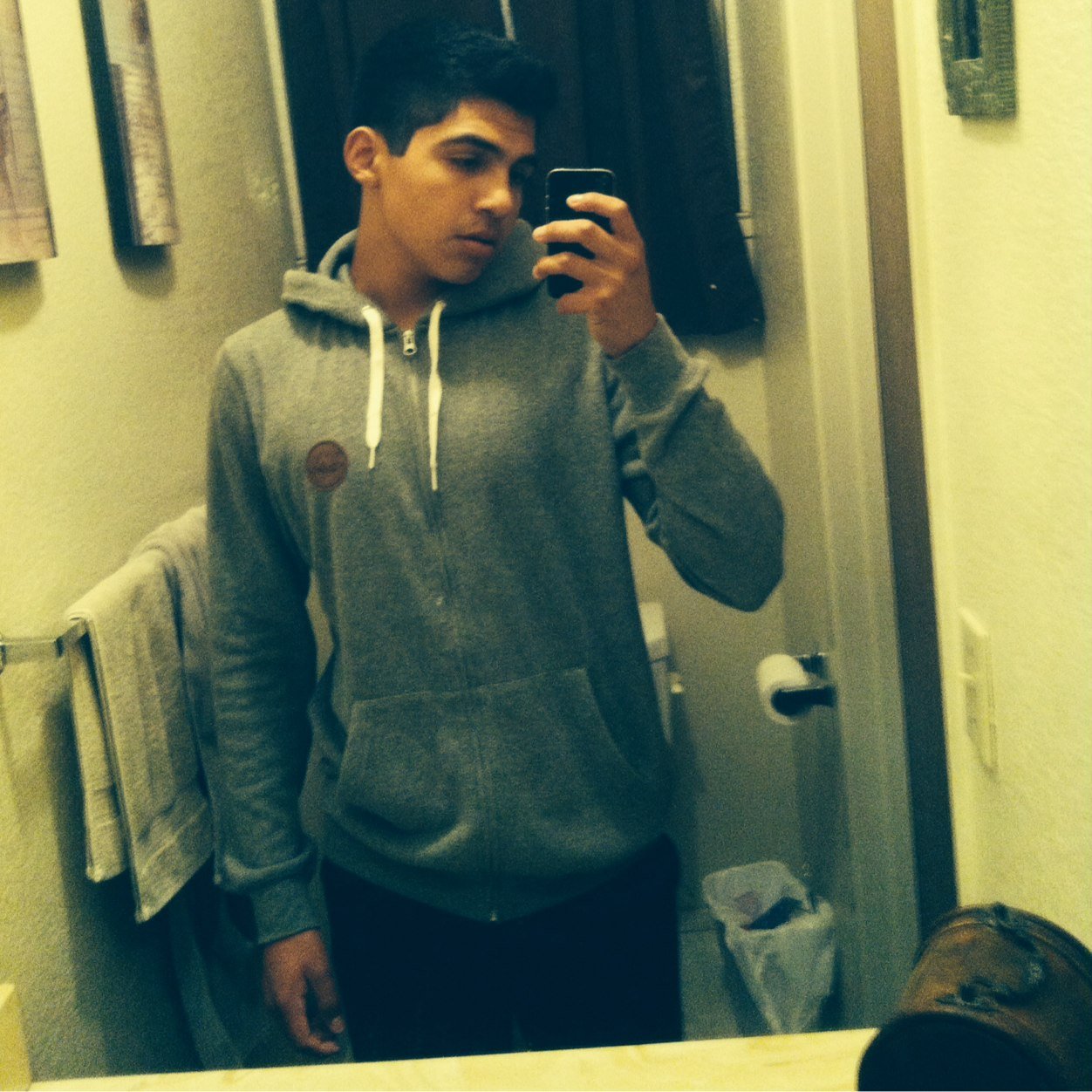 hova_v's profile picture. California-Proud but never satisfied