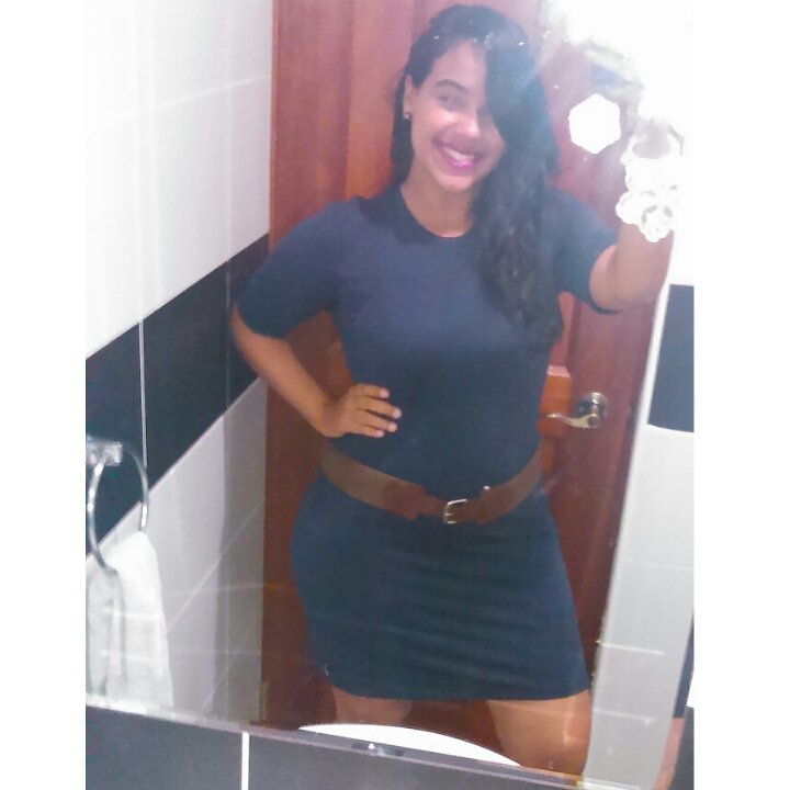 Como soy? Me rio de todo,super divertida, loca,extrovertida y Social|Me encanta bailar,salir,disfrutar de lo hermosa que es la vida.