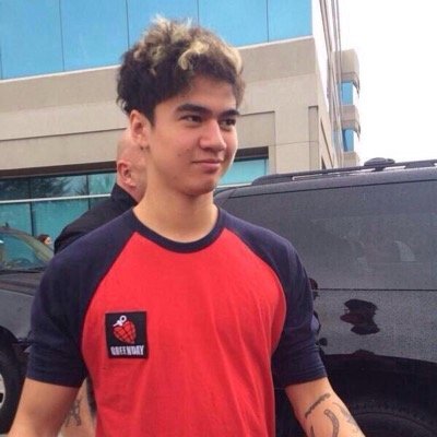 Free follow! Please follow my main acc @emojisftniall love you