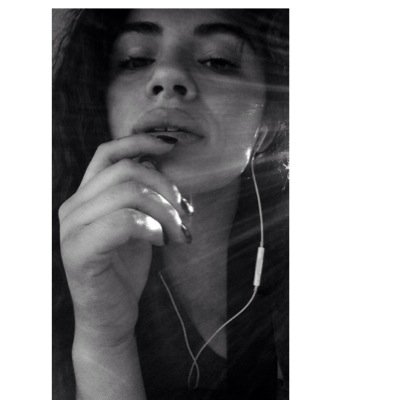 ❁Be with the person that makes you happy not the person you have to impress❁