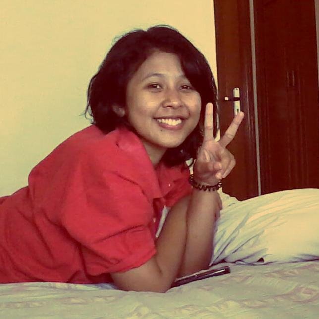 Aku dibuat sesuai gambaran Sang Pencipta, dan karna Ia puas, maka aku juga. - MinnieSmith.  do the best is more better than be the best.