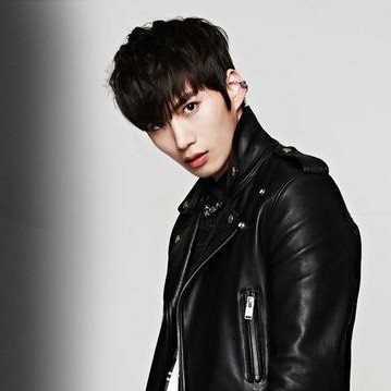 will be main dancer of J.Tune Camp's new rookie group :) 1992