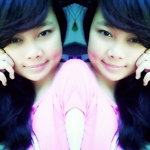 deekharin's profile picture. 